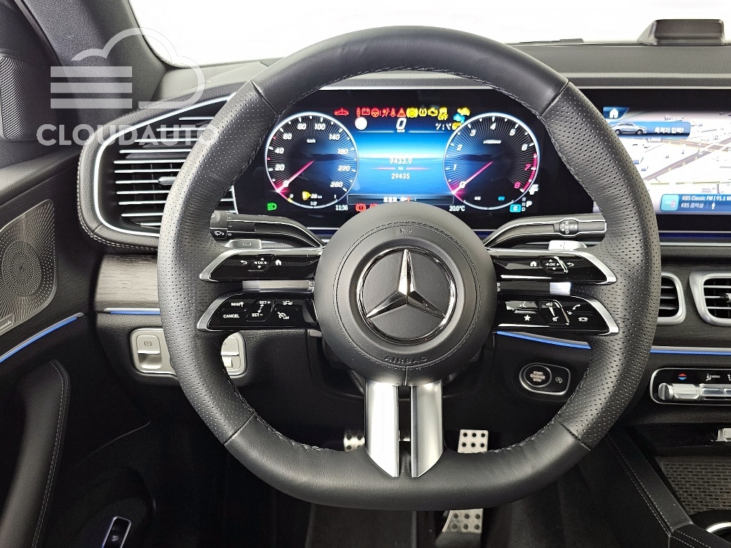 2025 Mercedes-Benz GLE GLE450 4MATIC Coupe - Image 13