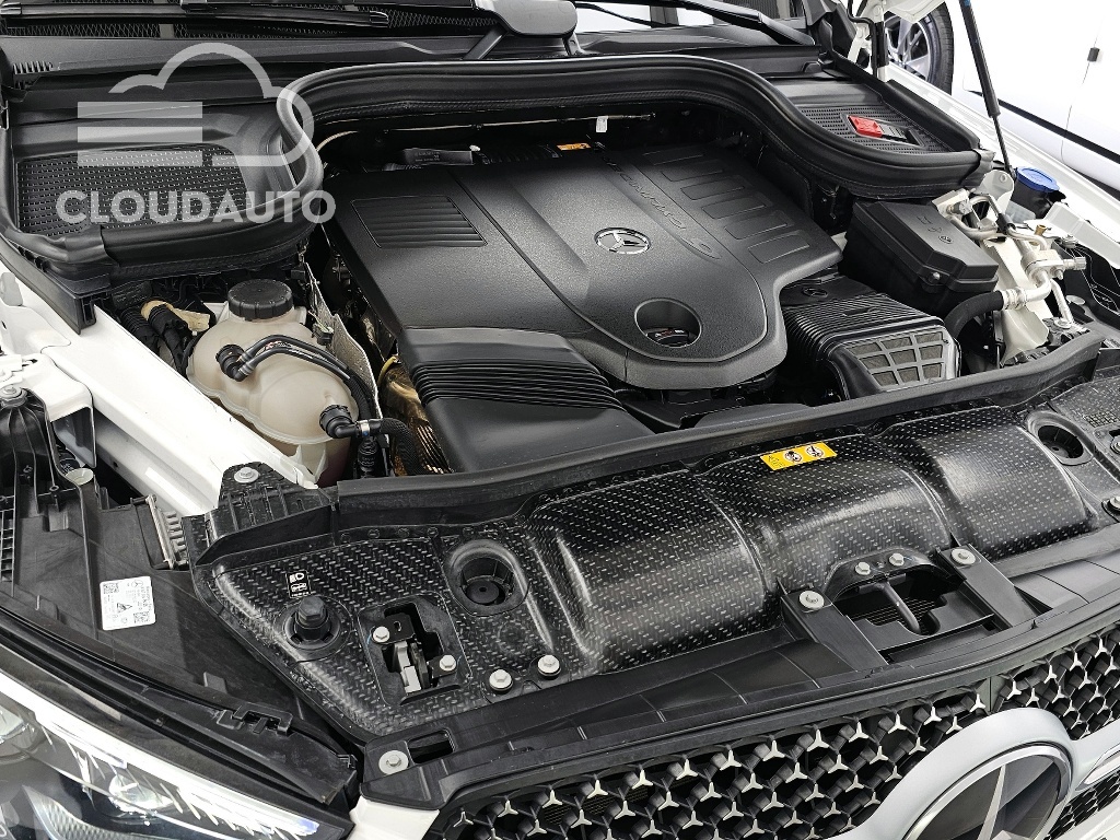 2025 Mercedes-Benz GLE GLE450 4MATIC Coupe - Image 6