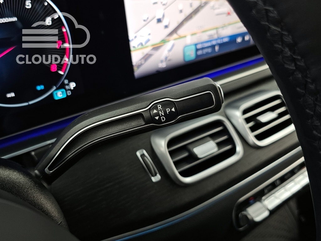 2025 Mercedes-Benz GLE GLE450 4MATIC Coupe - Image 9