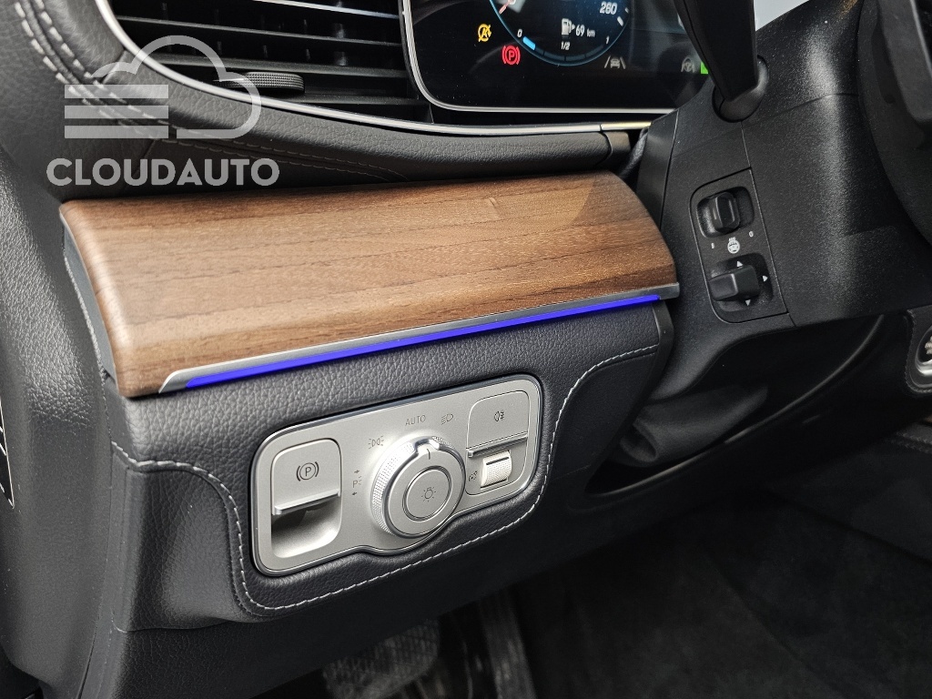 2021 Mercedes-Benz GLE GLE450 4MATIC - Image 18