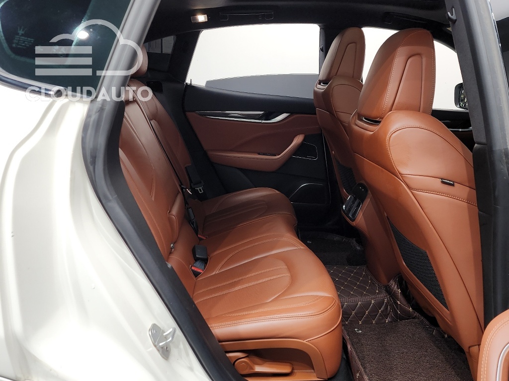 2018 Maserati Levante 3.0 AWD Sports - Image 12