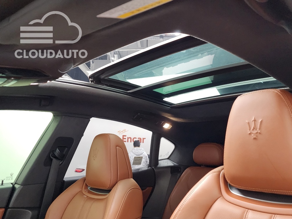 2018 Maserati Levante 3.0 AWD Sports - Image 19
