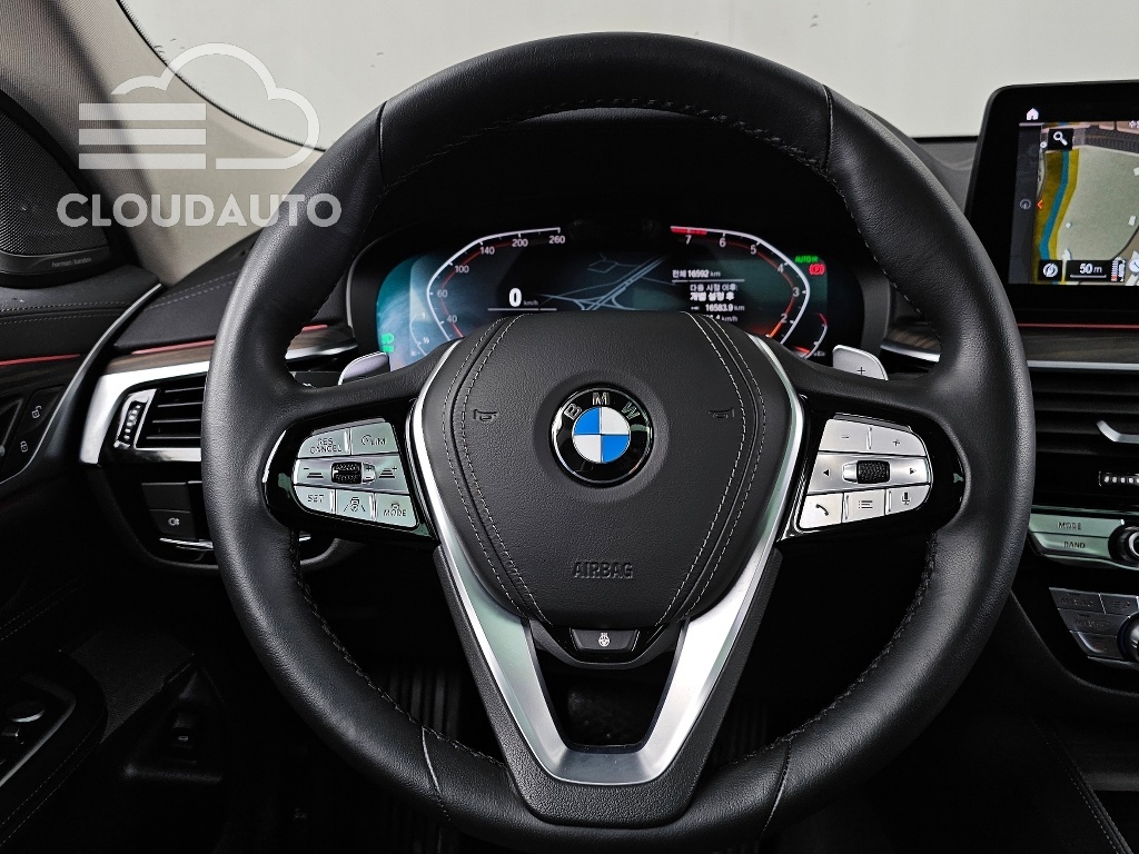 2022 BMW 6 Series GT 630i xDrive Luxury - Image 13