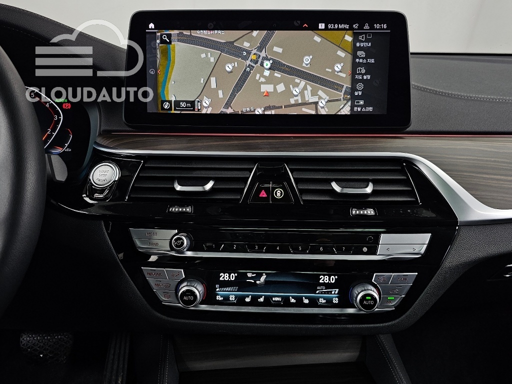 2022 BMW 6 Series GT 630i xDrive Luxury - Image 14