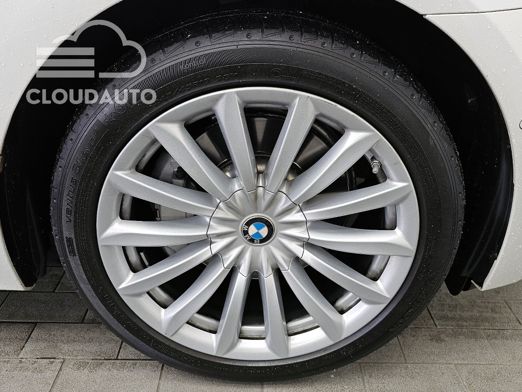 2022 BMW 6 Series GT 630i xDrive Luxury - Image 5