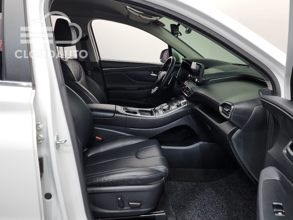2021 Hyundai Santa Fe Gasoline 2.5T 4WD - Image 11