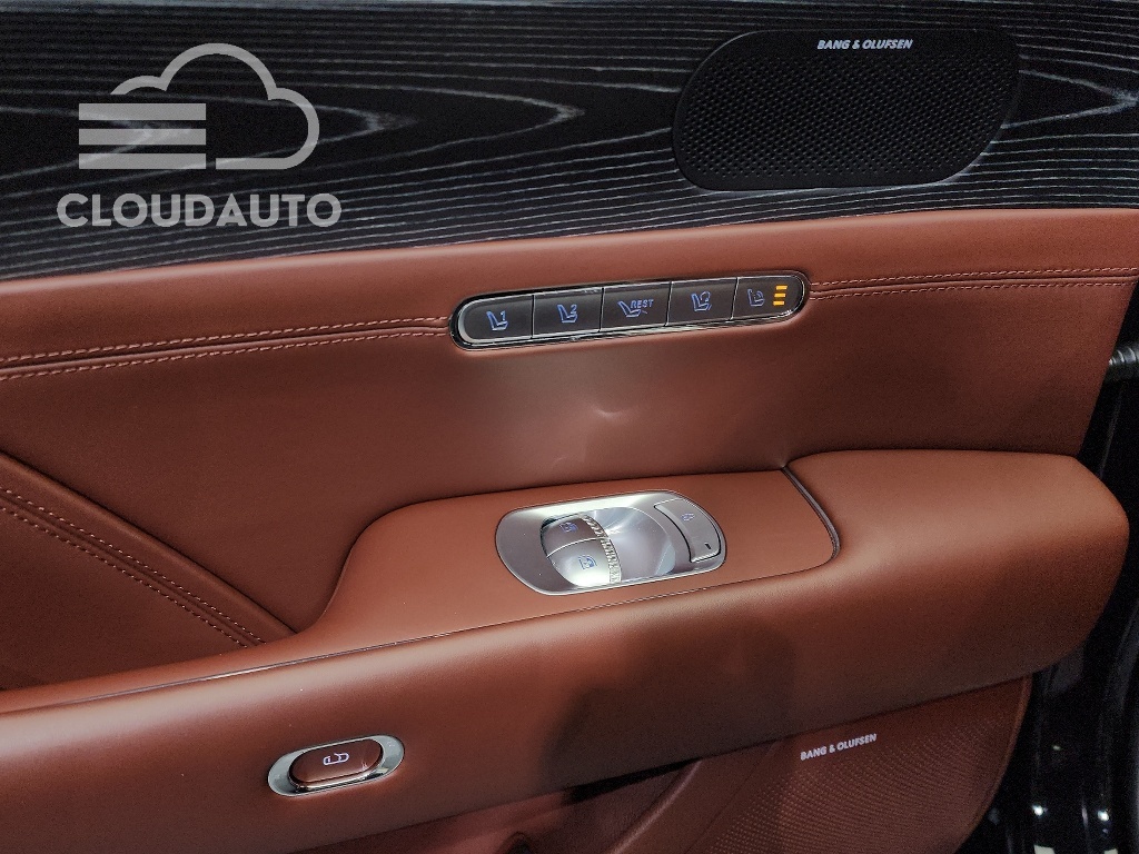 2022 Genesis G90 Gasoline 3.5 Turbo AWD - Image 17