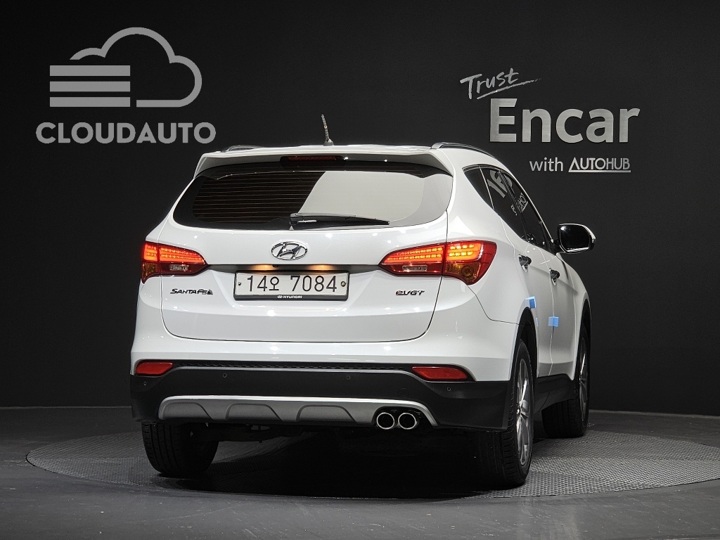 2015 Hyundai Santa Fe Diesel 2.0 2WD Exclusive - Image 4