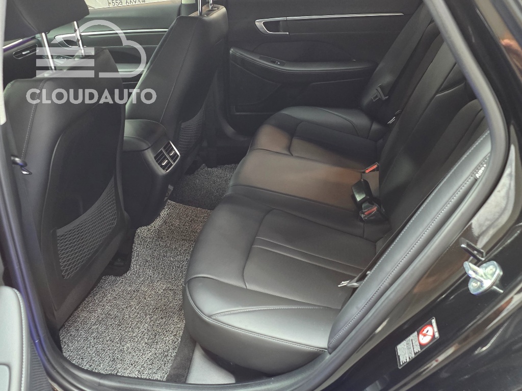 2022 Hyundai Sonata 2.0 - Image 11