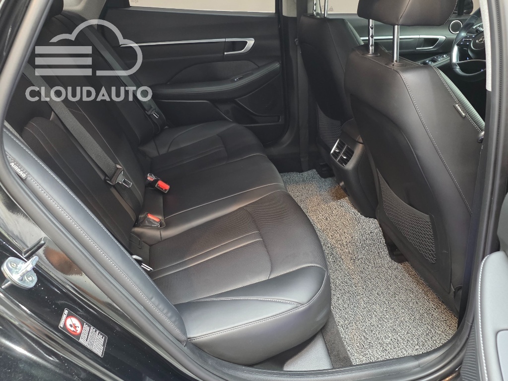 2022 Hyundai Sonata 2.0 - Image 13