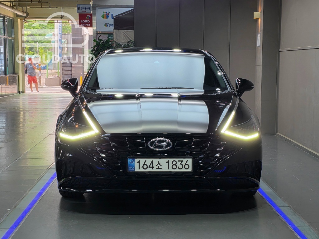 2022 Hyundai Sonata 2.0 - Image 3