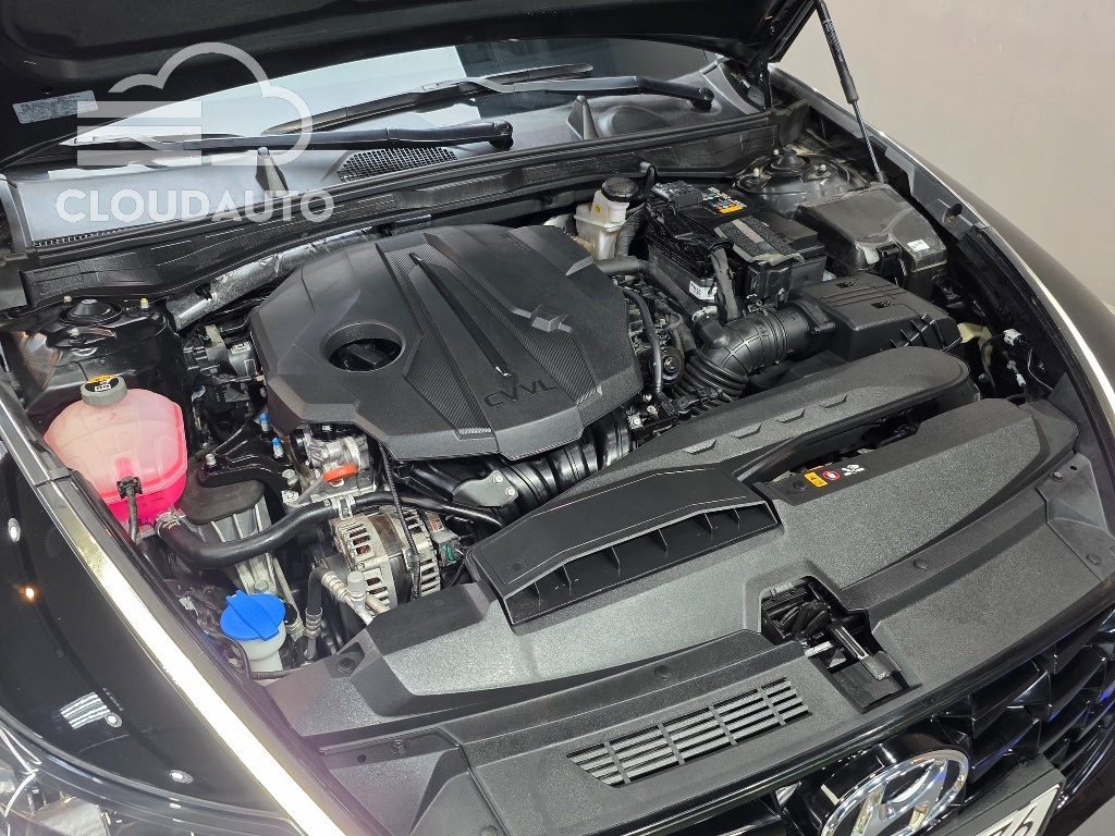 2022 Hyundai Sonata 2.0 - Image 6