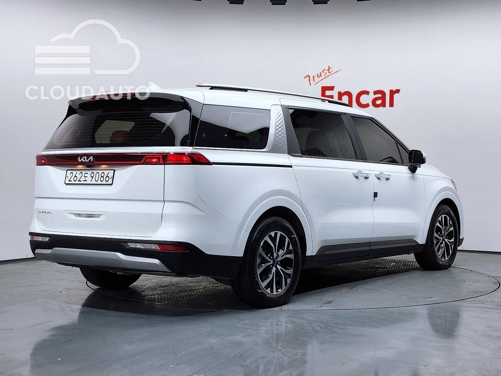 2022 Kia Carnival 9 Prestige - Image 2
