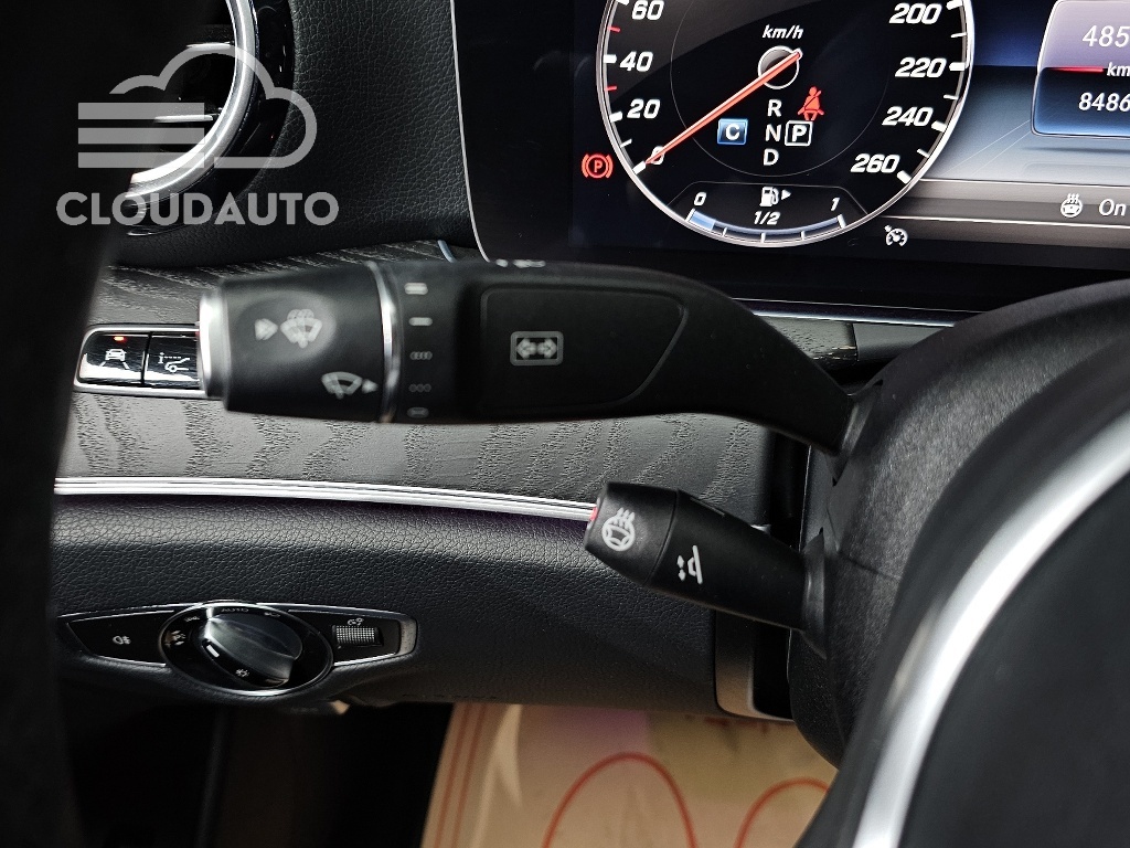 2019 Mercedes-Benz E-Class E300 4MATIC - Image 19