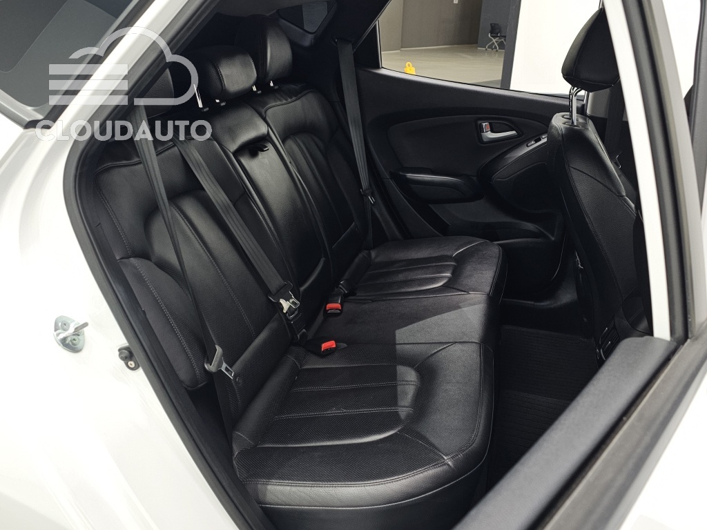 2014 Hyundai Tucson Diesel 2WD - Image 12