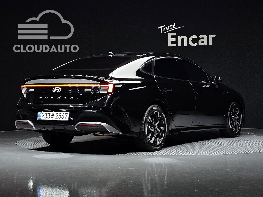 2025 Hyundai Sonata 2.0 LPG - Image 2